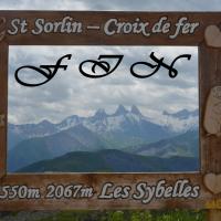 Aiguilles d'Arves vues du Col de la Croix de Fer